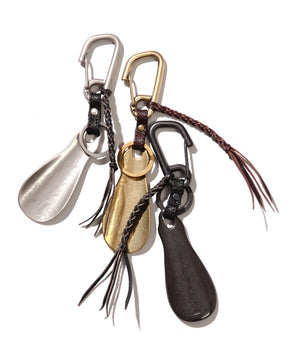 POLISHED STEER LEATHER / BRASS SHOE HORN KEY RING / ME361