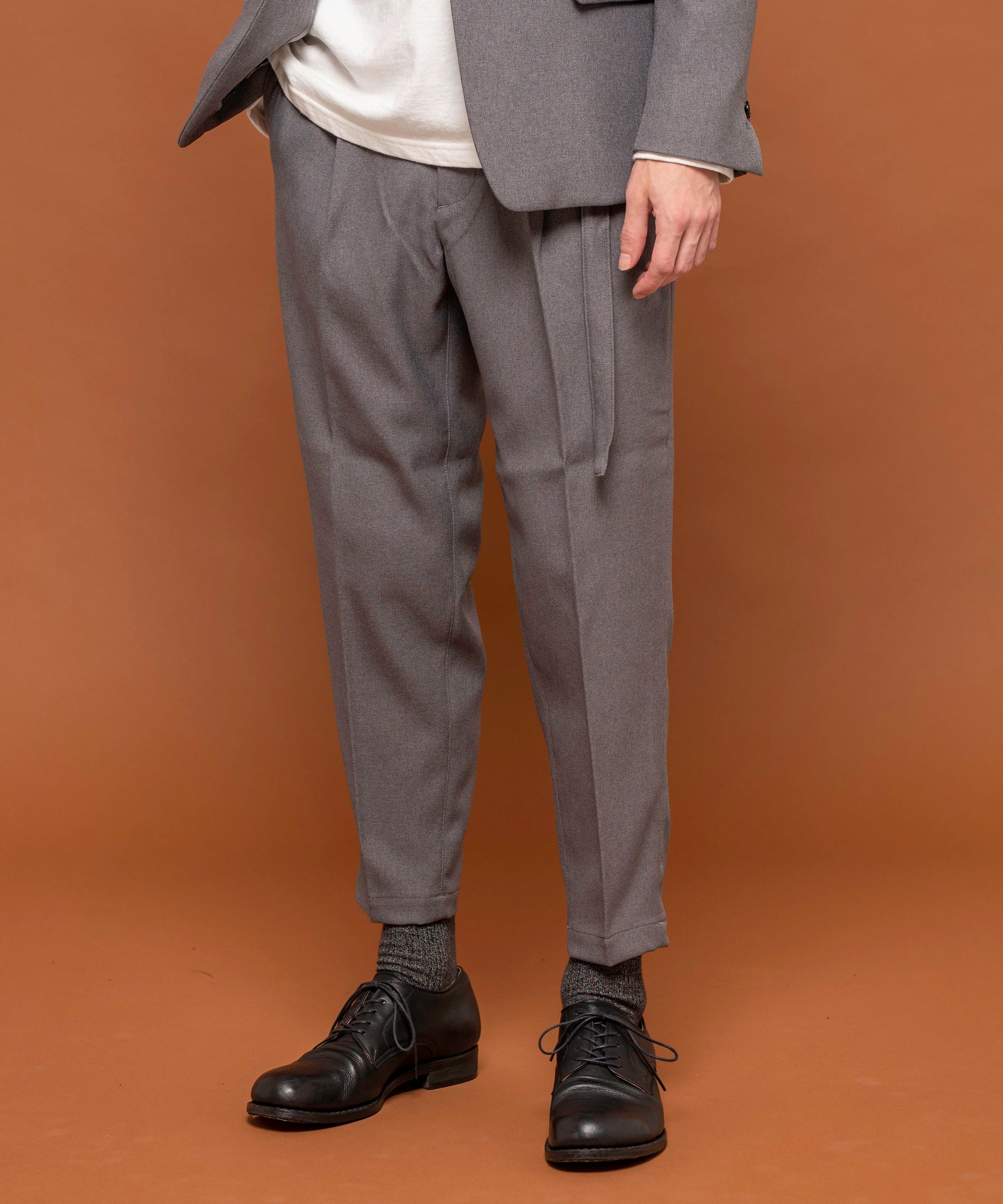 MR.OLIVE / RETRO POLYESTER TWILL / BELTED WIDE TAPERED PANTS / M-19101