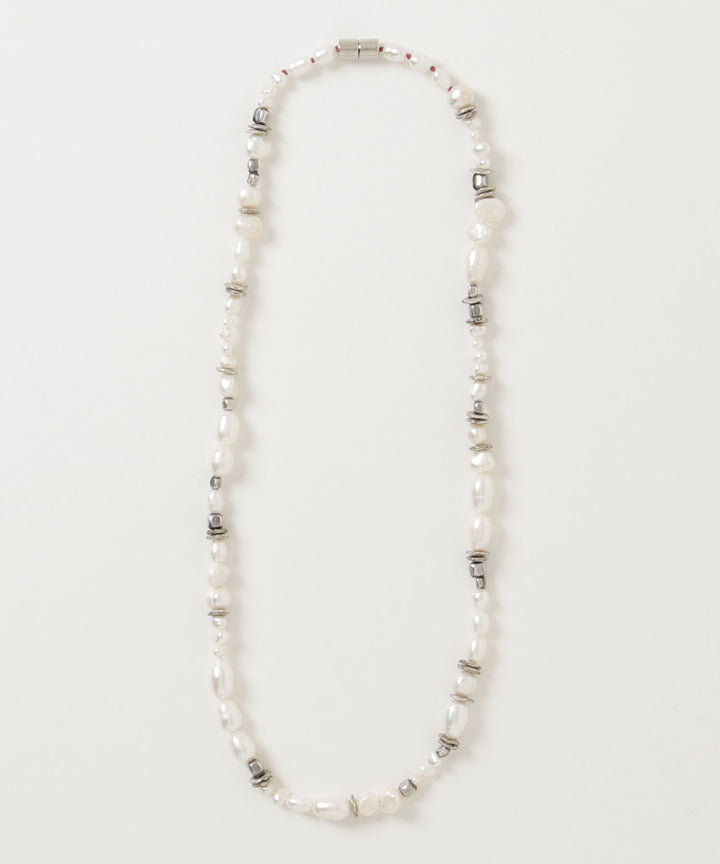 Metal x Pearl Necklace