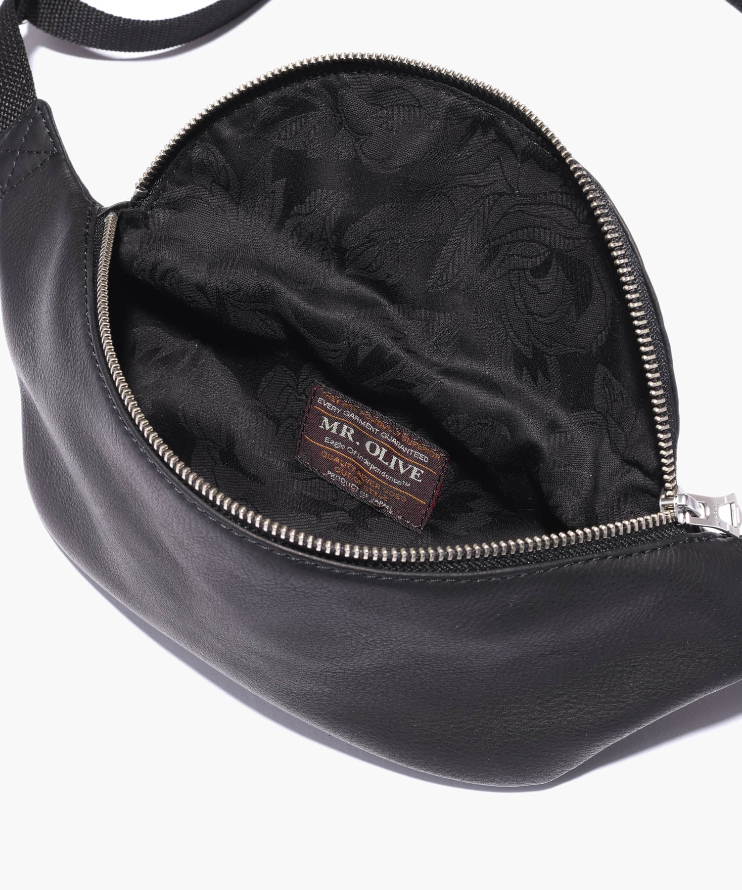 IMPERMA-LEATHER / SMALL BODY BAG / ME681