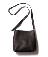 IMPERMA-LEATHER / GUSSET POCKET COMPACT SHOULDER BAG / ME652