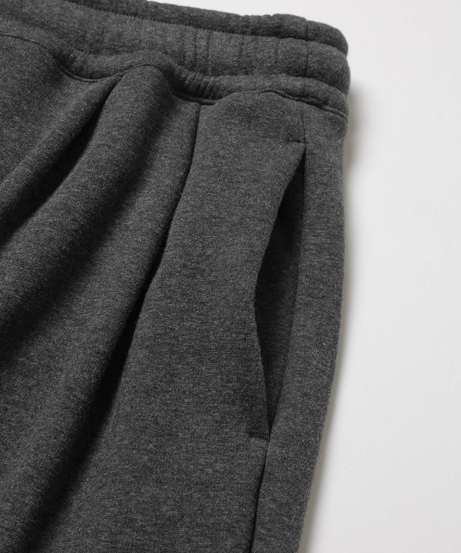 SUPER HEAT JERSEY / TAPERED EASY KNIT PANTS / M253142