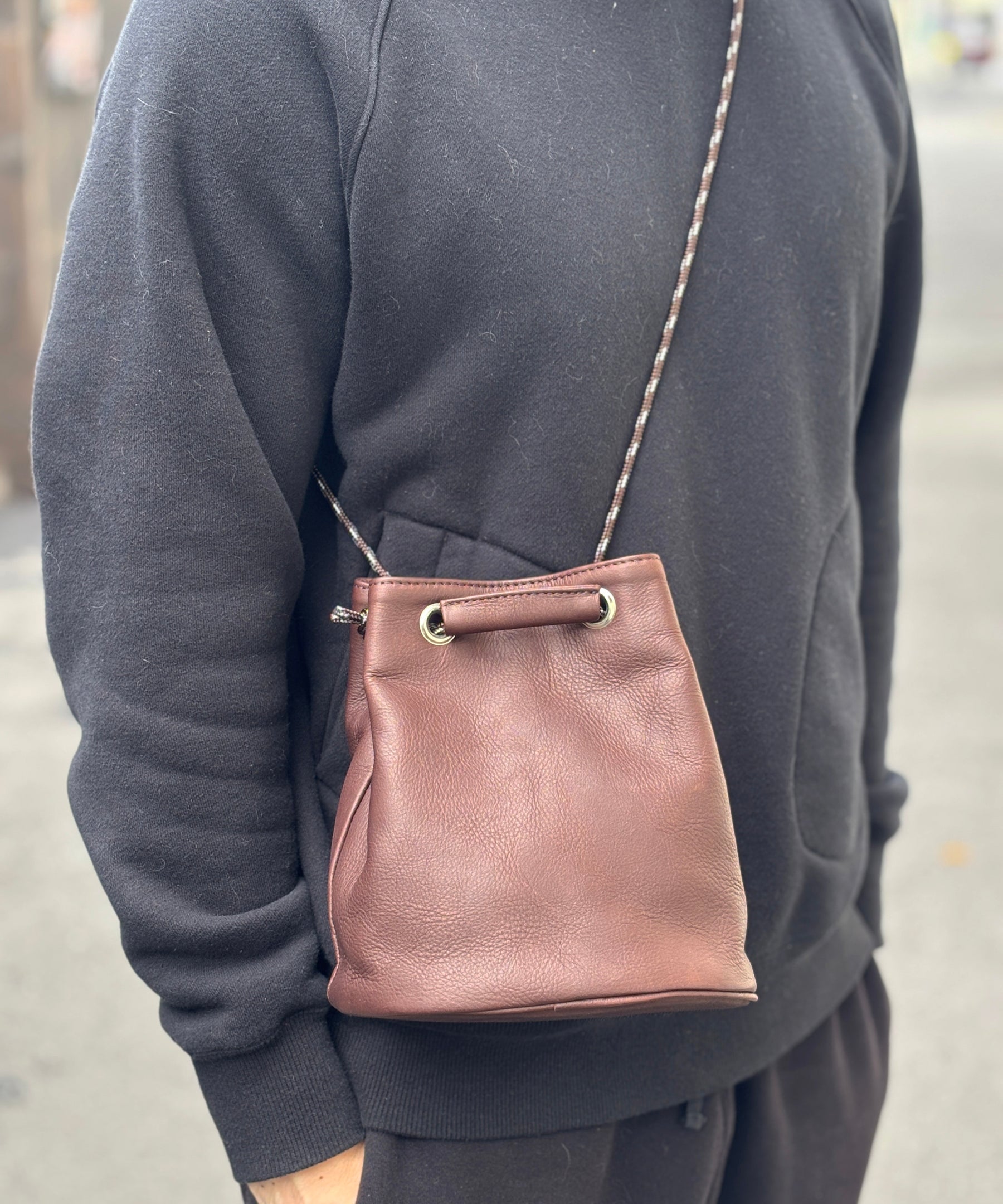 【先行予約】IMPERMA-LEATHER / 2WAY TRAIL CYLINDER BAG / ME669