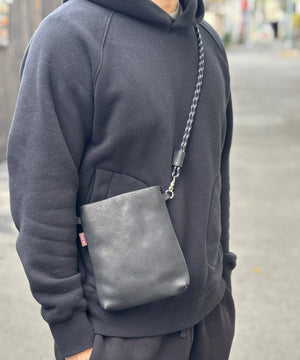 【予約商品】IMPERMA-LEATHER / TINY SACOCHE TRAIL / ME679N