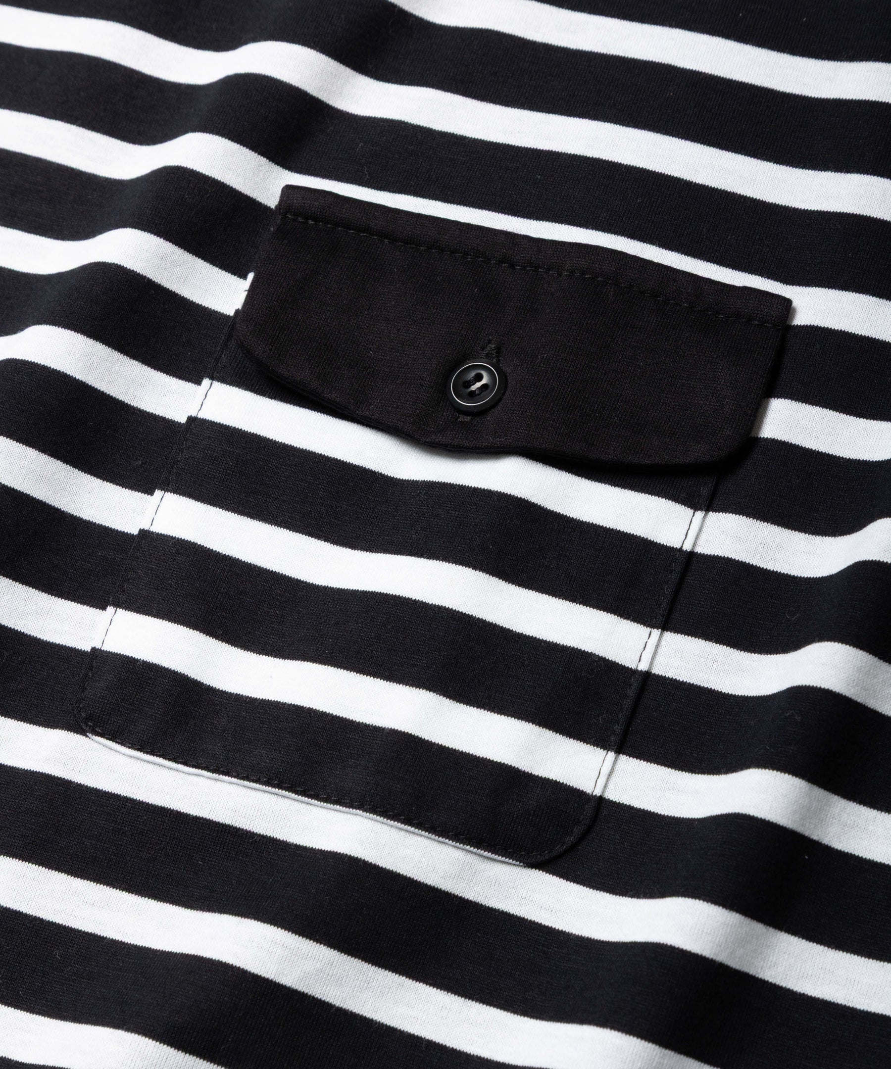 SILKET BORDER / FLAP POCKET T-SHIRT