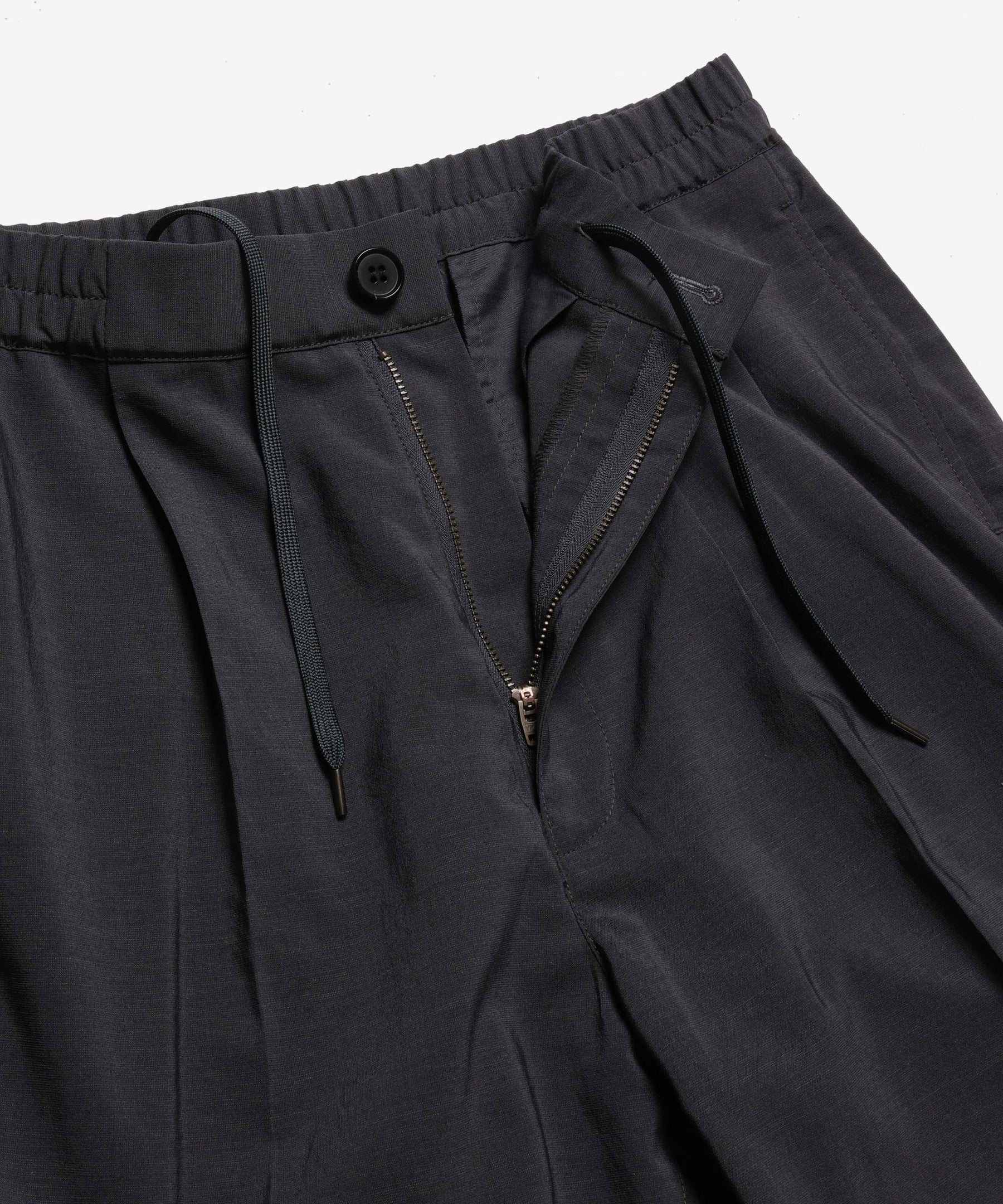 【予約商品】QUICK-DRYING TAFFETA / 2TACK TAPERED EASY PANTS / M261108