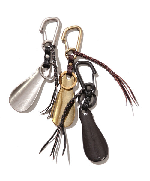 POLISHED STEER LEATHER / BRASS SHOE HORN KEY RING / ME361