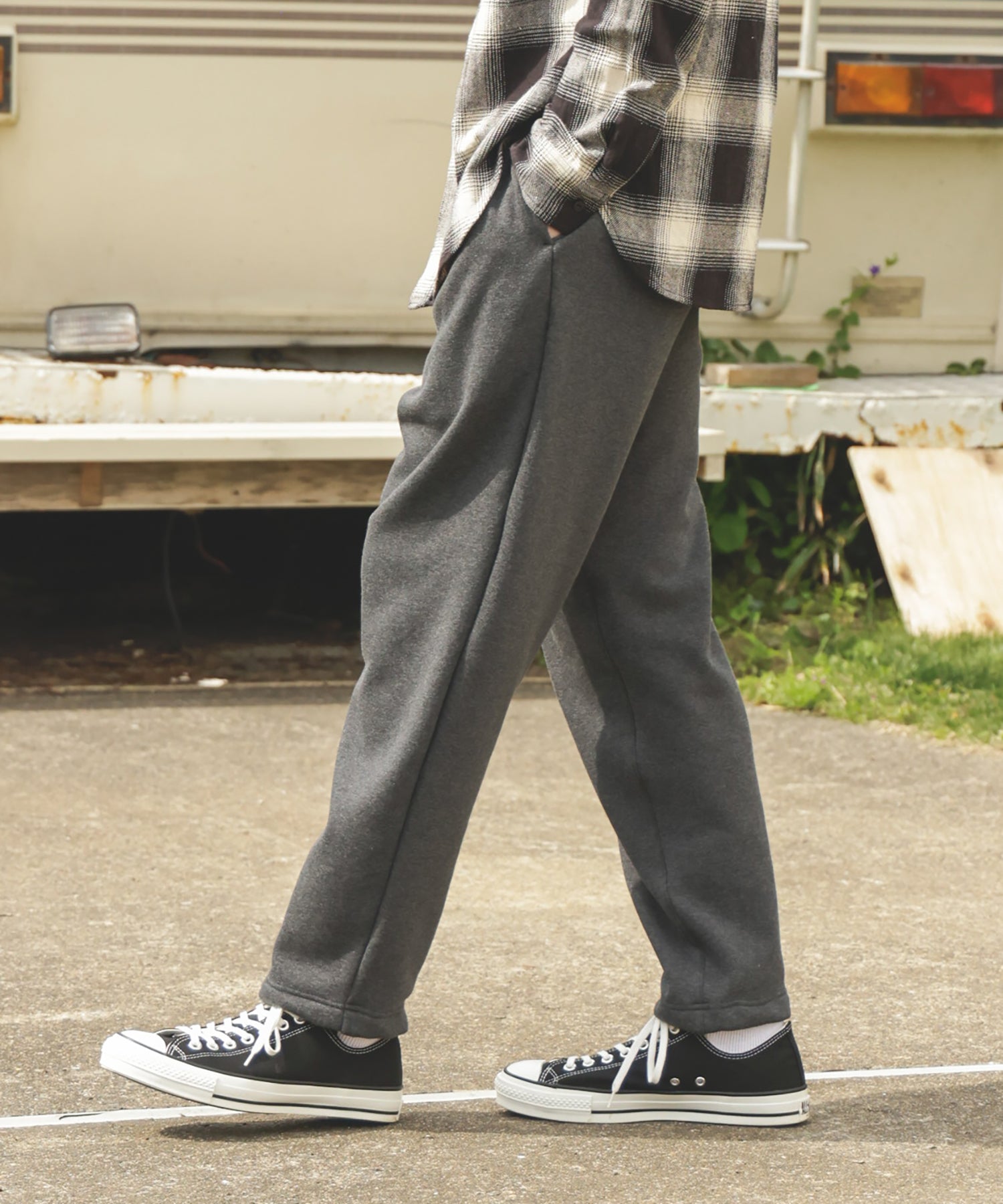 SUPER HEAT JERSEY / TAPERED EASY KNIT PANTS / M253142