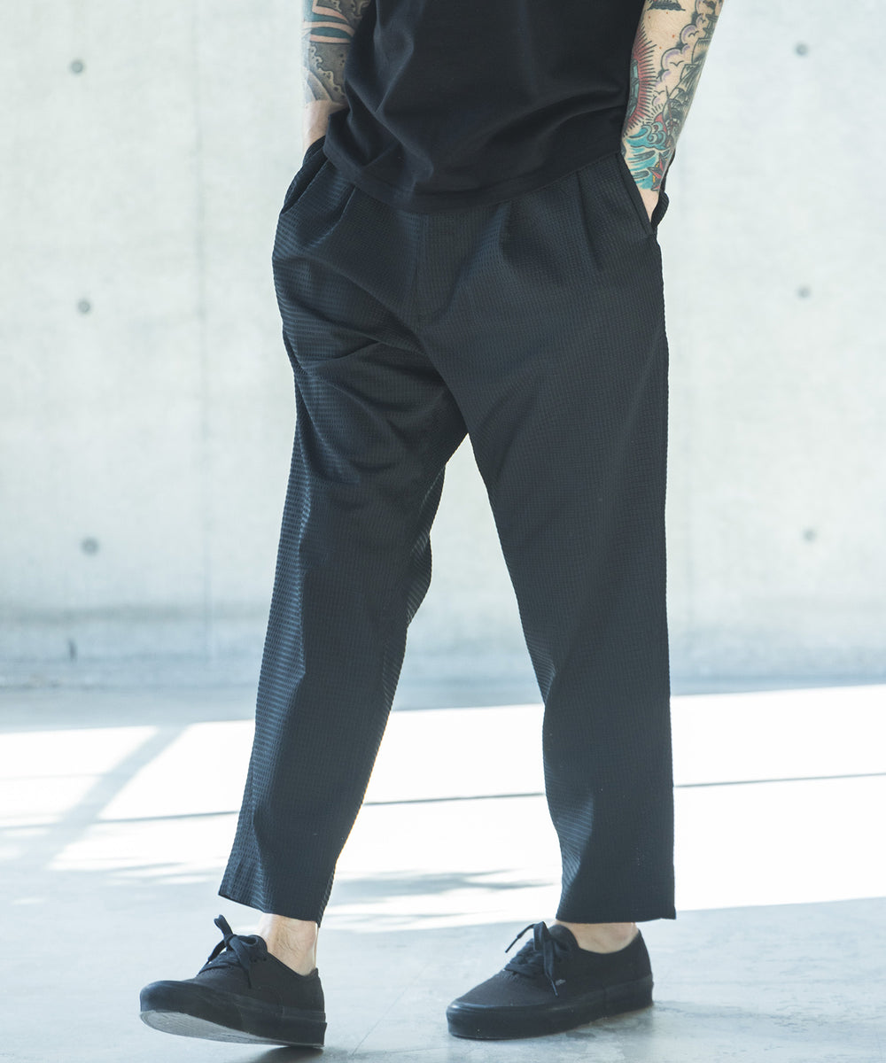DOT AIR SUCKER / 2TACK TAPERED EASY PANTS / M262108