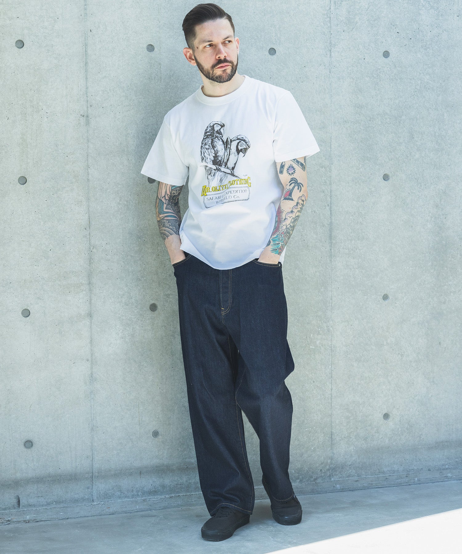 SAFARI & EXPEDUTION/ MACAW T-SHIRT