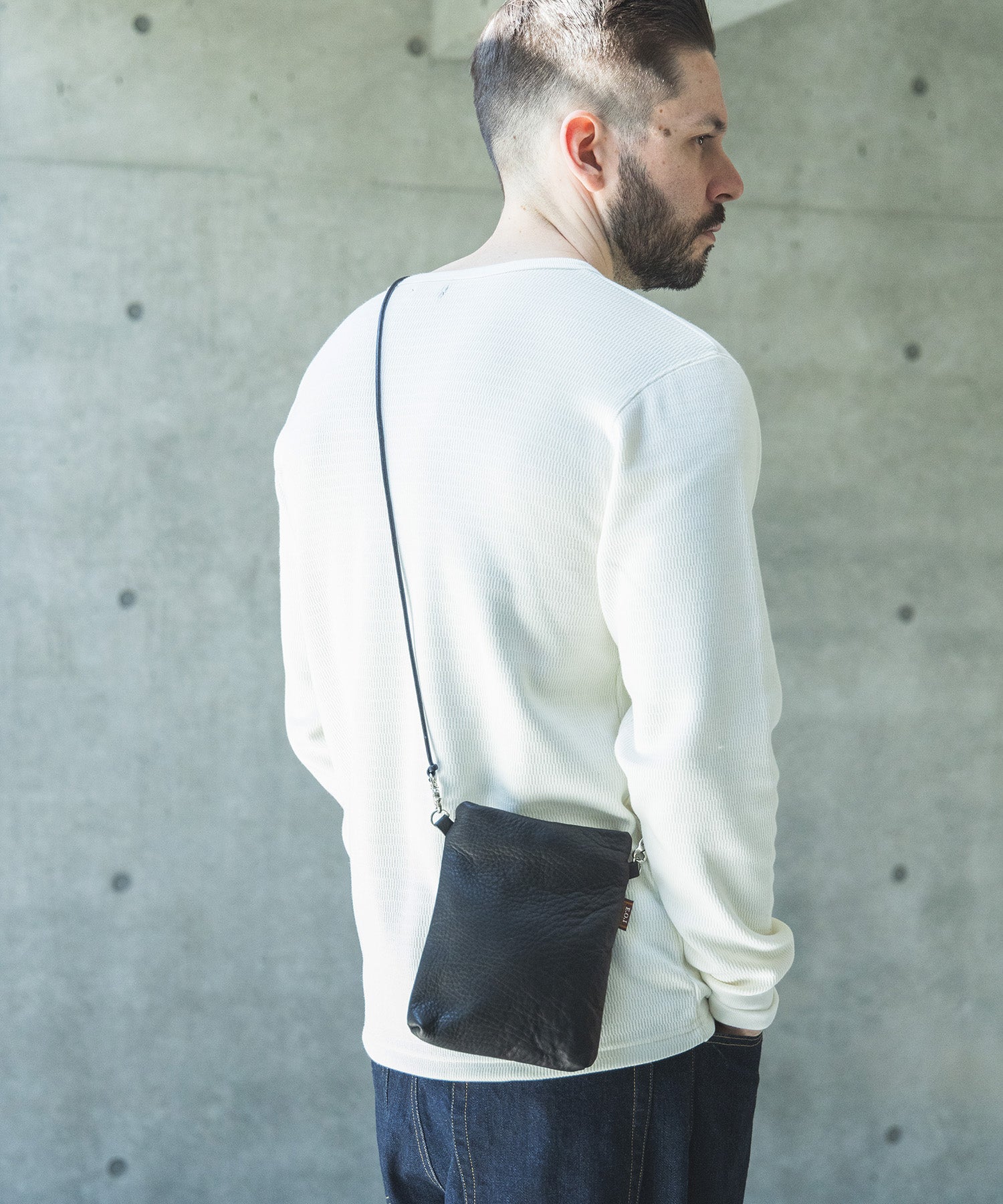 IMPERMA-LEATHER / TINY SACOCHE / ME679