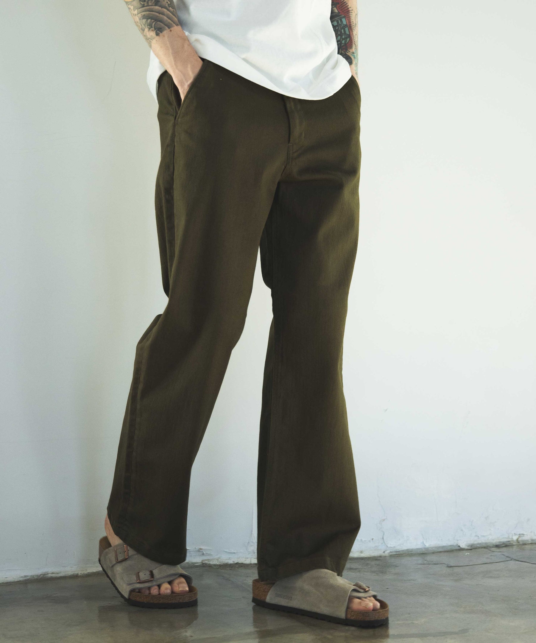 SUPER STRETCH DENIM / SILICON DYED WIDE STRAIGHT PANTS / M233107