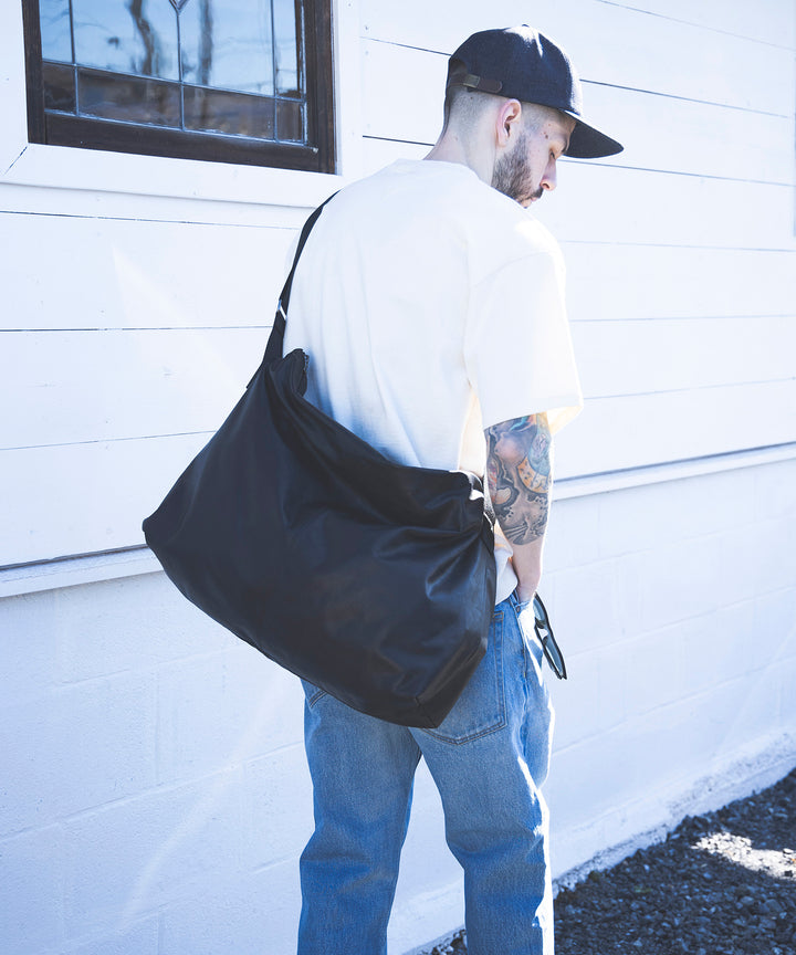 IMPERMA-LEATHER / MESSENGER BAG / ME613
