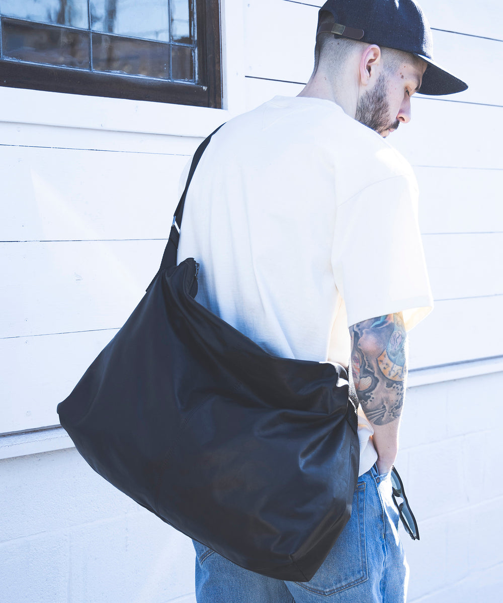 IMPERMA-LEATHER / MESSENGER BAG / ME613