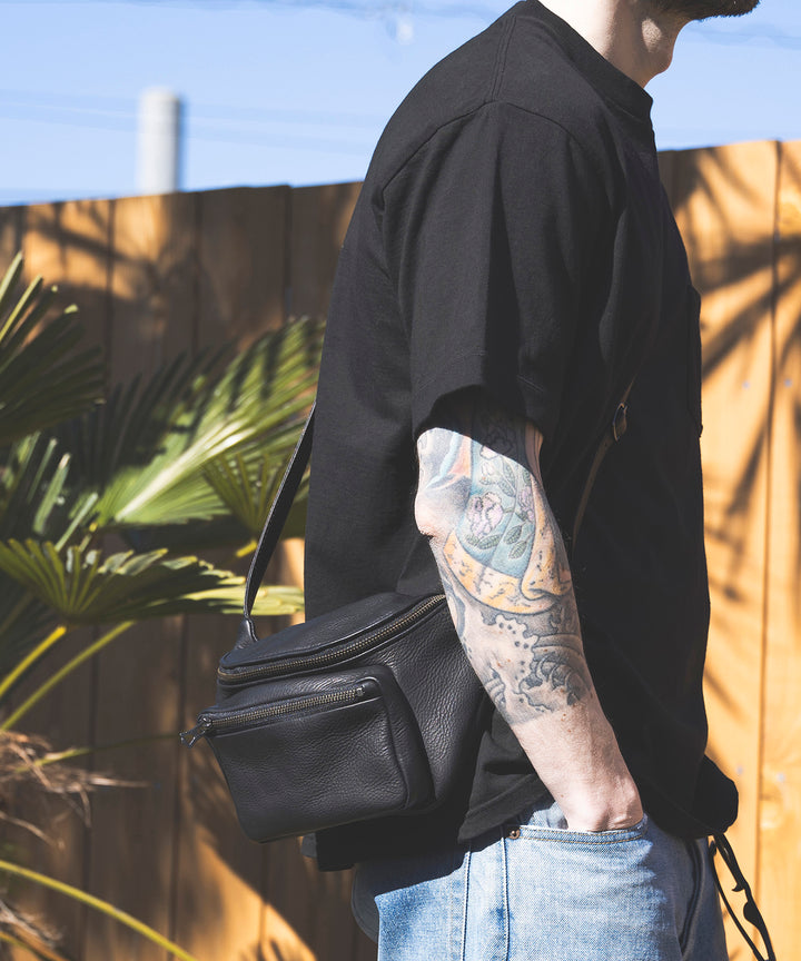IMPERMA-LEATHER / BODY SHOULDER BAG / ME657