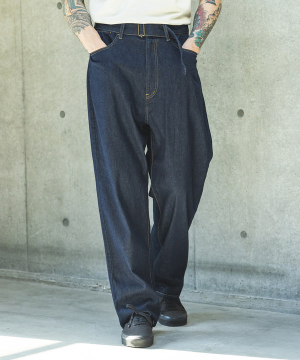 RINSE WASH 8oz DENIM / BELTED RELAX TAPERED PANTS / M261103