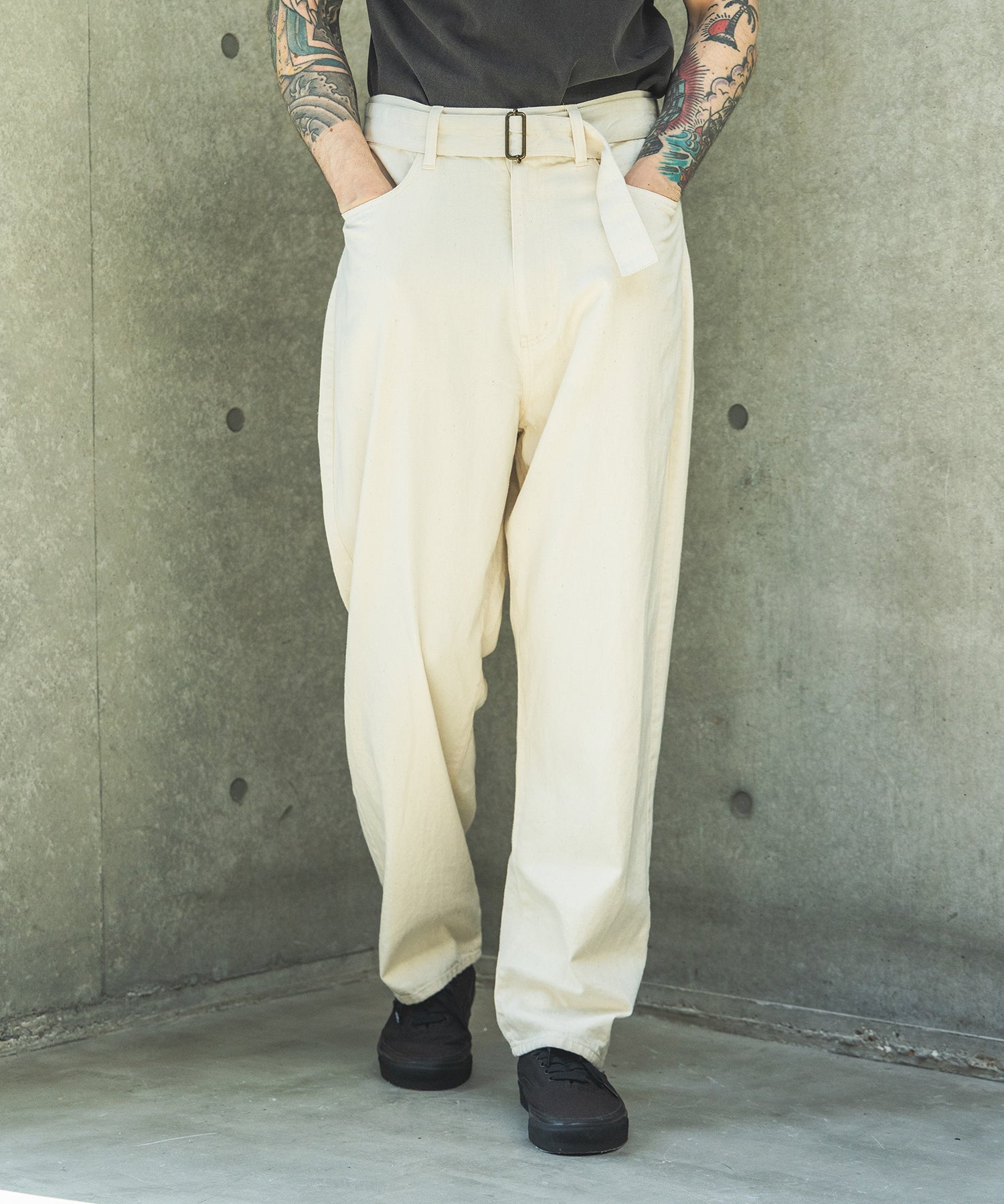 RINSE WASH 8oz DENIM / BELTED RELAX TAPERED PANTS / M261103 – MR