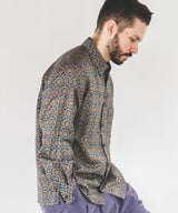 L/R CIRCLE BATIK PATTERN / SQUARE CUT REGULAR COLLAR SHIRT