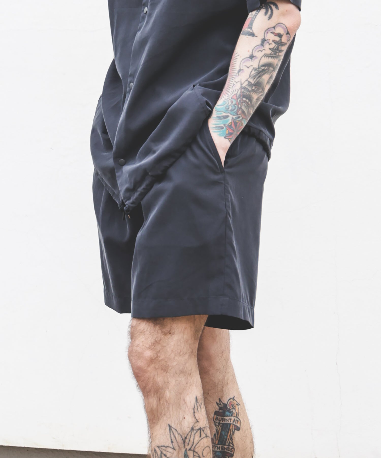 T/R POWDER CLOTH / ONE TACK SHORTS