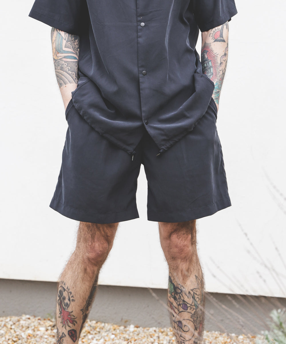T/R POWDER CLOTH / ONE TACK SHORTS