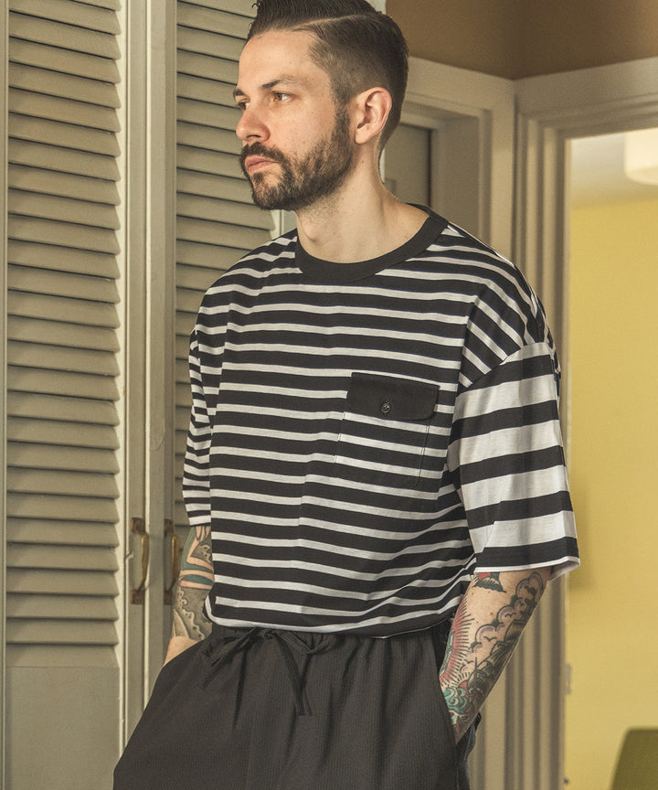 SILKET BORDER / FLAP POCKET T-SHIRT