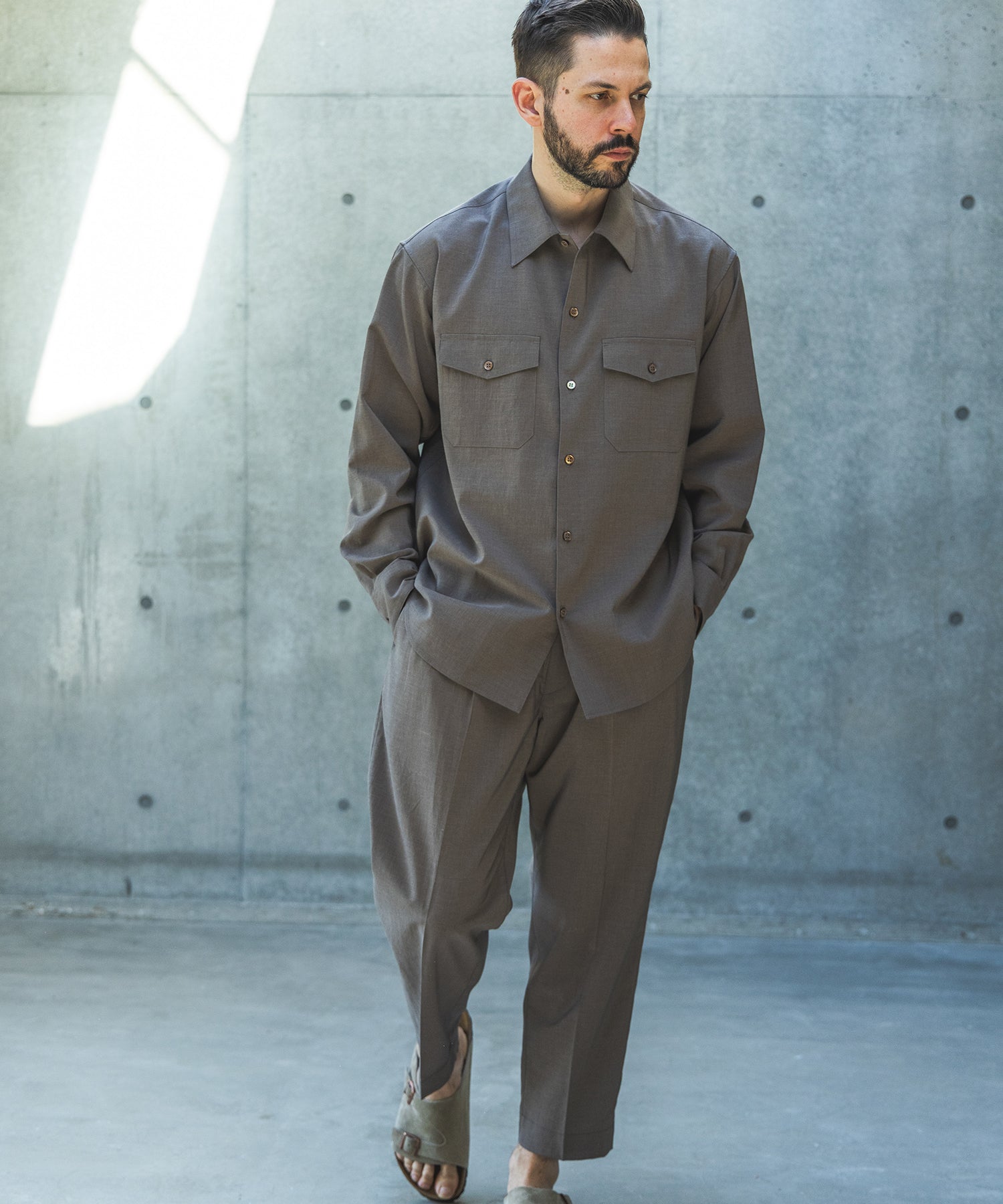 【予約商品】QUICK-DRYING TAFFETA / 2TACK TAPERED EASY PANTS / M261108