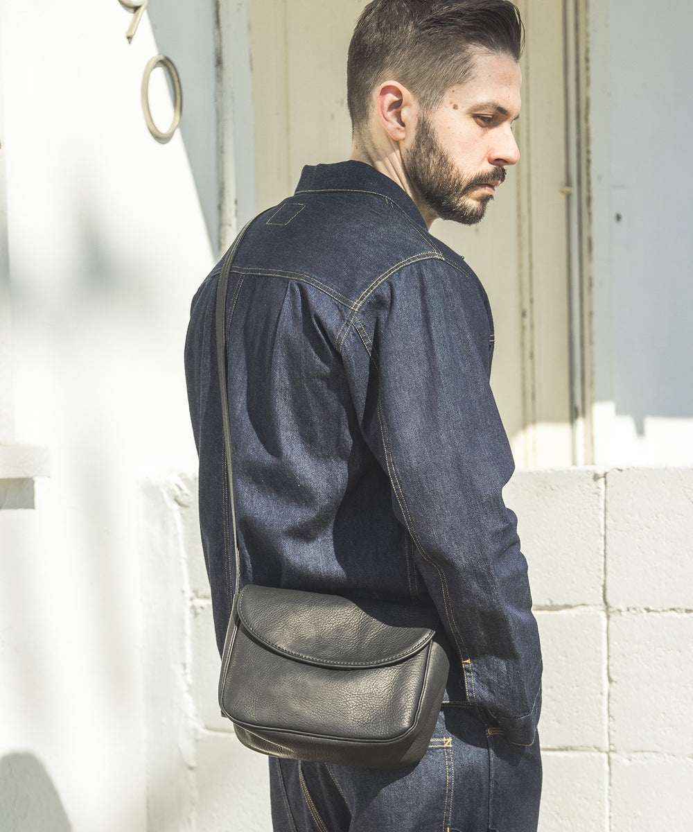 IMPERMA-LEATHER / NEAT SHOULDER BAG / ME668