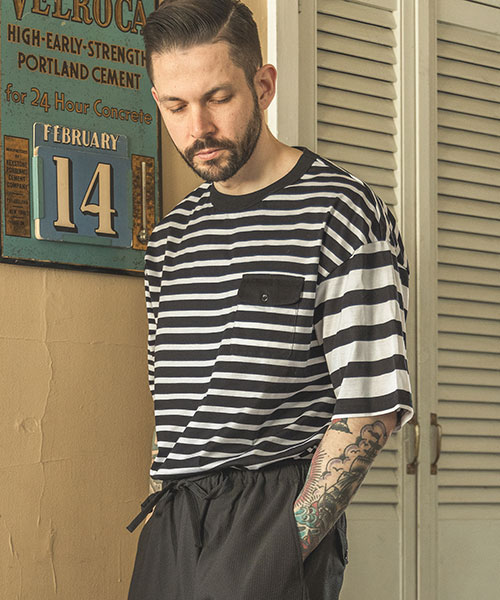 SILKET BORDER / FLAP POCKET T-SHIRT